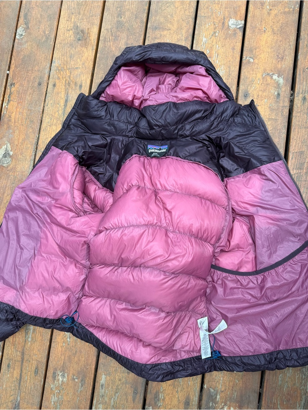 Patagonia Fitz Roy Down Hoody in Plum - Picture 5 of 7